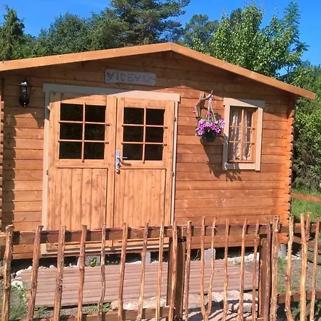 营地 Jaanilille Kamping & Saun Saunja (Laanemaa)